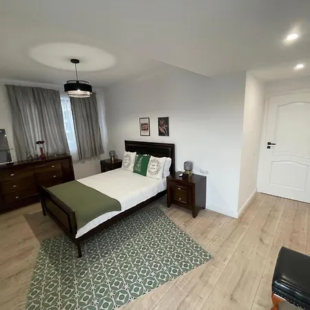 Sofia Ts קריובה